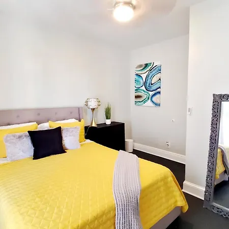 Room For Rent In Apartment Hartford Exterior photo