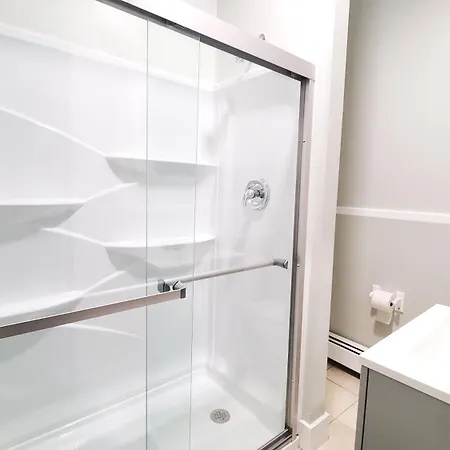 Room For Rent In Apartment Hartford Exterior photo